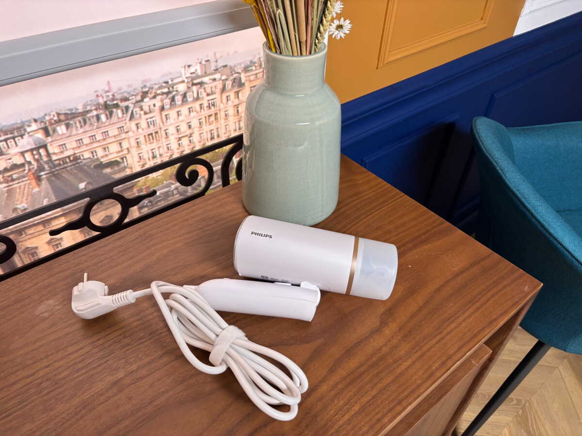 Test: Philips STH3020/10 Kompakter Dampfglätter